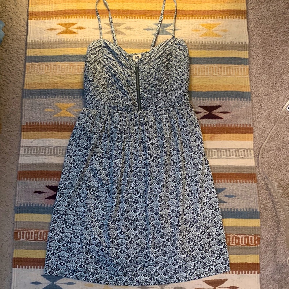Roxy black and white pattern dress, tank tops straps, size xs